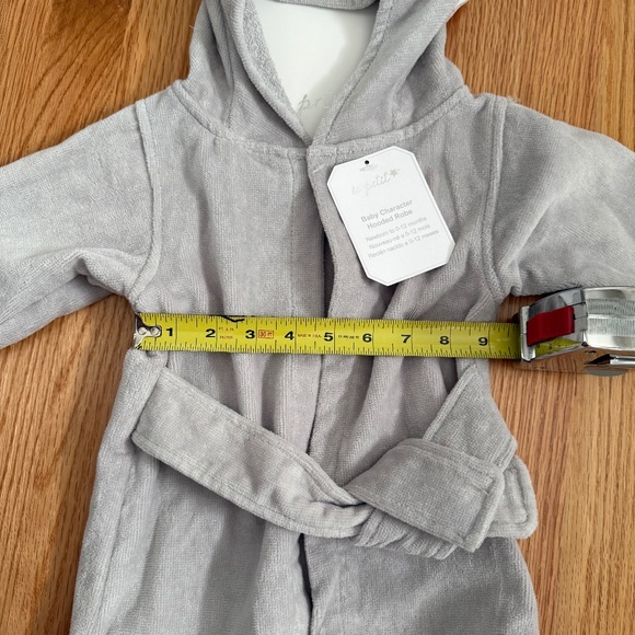 Le Petit Baby Robe W/Koala Hood Detail - Picture 7 of 7